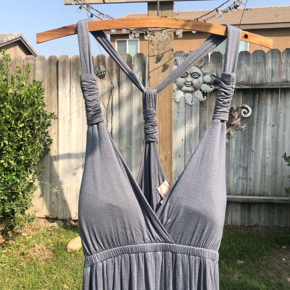 Maxi - Picture 2 of 4